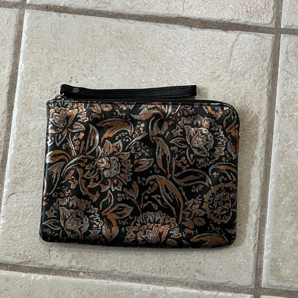 Patricia Nash Tri-color Cassini Wristlet